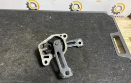 Опора двигателя передняя левая нижняя для Nissan Teana 2010 года на фотографиях