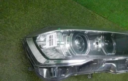 Фара ксенон правая для BMW X3 2014 года на фотографиях