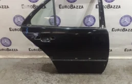 Дверь задняя правая для Mercedes-Benz C class 1996 года на фотографиях
