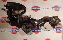 Рычаг задний левый нижний для Nissan X-Trail 2015 года на фотографиях