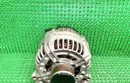 Генератор для Skoda Octavia 2009 года на фотографиях