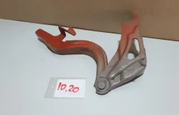 Петля капота правая для Kia Sportage на фотографиях