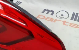 Фонарь внешний правый для BMW 5er 2023 года на фотографиях