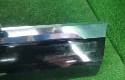 Молдинг двери задний левый для Volkswagen Touareg 2017 года на фотографиях