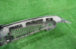 Решетка переднего бампера для Volkswagen Tiguan 2017 года на фотографиях