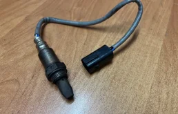 Лямбда-зонд (верхний) для Nissan Teana на фотографиях