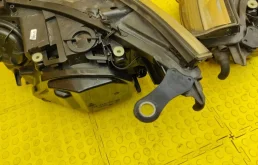 Фара левая для BMW 5er 2008 года на фотографиях