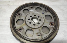 Редуктор заднего моста для Mitsubishi Pajero 1997 года на фотографиях