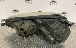 Фара левая для Volkswagen Jetta 2009 года на фотографиях