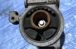 Подушка двигателя передняя левая нижняя для Nissan Teana на фотографиях