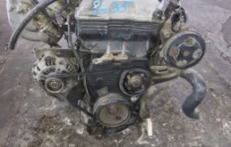 Двигатель для Mazda MPV 1999 года на фотографиях