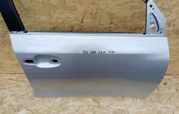 Двери для Toyota Land Cruiser 2004 года на фотографиях