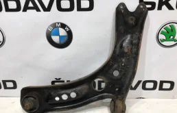 Рычаг передний правый верхний для Skoda Octavia 2018 года на фотографиях