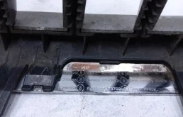 Решетка радиатора правая для BMW 5er 2023 года на фотографиях