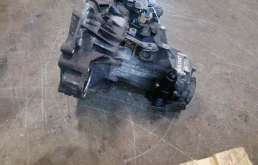 АКПП для Skoda Octavia 1997 года на фотографиях