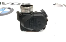 Блок дроссельной заслонки для Volkswagen Tiguan 2010 года на фотографиях