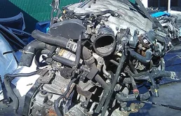 Двигатель без навесного для Mazda MPV 1999 года на фотографиях