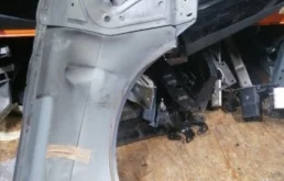 Крыло левое для Audi A6 2008 года на фотографиях