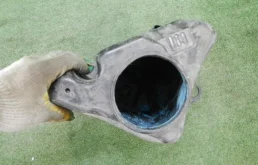 Бачок омывателя для Mercedes-Benz S class 2015 года на фотографиях