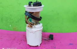 Топливный насос для Volkswagen Passat 1997 года на фотографиях