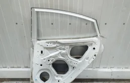 Дверь задняя правая для Hyundai Solaris 2011 года на фотографиях