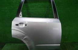 Дверь задняя правая для Subaru Forester 2012 года на фотографиях