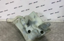 Бачок стеклоомывателя задний для Citroen DS4 2011 года на фотографиях