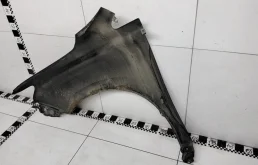 Крыло правое для Lexus RX 2004 года на фотографиях