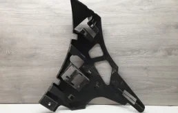 Усилитель переднего бампера для Mercedes-Benz S class 2015 года на фотографиях