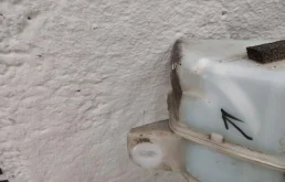 Бачок стеклоомывателя передний для Toyota Land Cruiser 2018 года на фотографиях