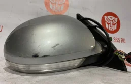 Стекла и зеркала для Volkswagen Passat 2006 года на фотографиях