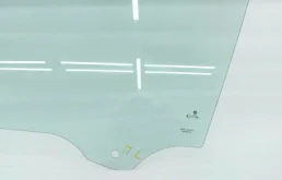 Стекло двери переднее левое для Volkswagen Tiguan 2021 года на фотографиях