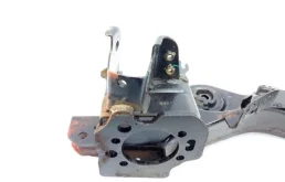 Рычаг продольный задний левый для Nissan Qashqai 2017 года на фотографиях