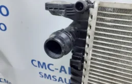 Радиатор охлаждения ДВС для Audi A4 2014 года на фотографиях