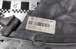 Фары для Land Rover Discovery 2014 года на фотографиях