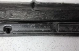 Решетка переднего бампера для Toyota RAV4 2015 года на фотографиях