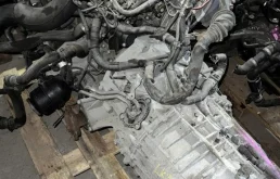 Двигатель без навесного для Audi A4 2014 года на фотографиях