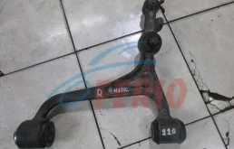 Рычаг передний правый нижний для Mercedes-Benz S class 2003 года на фотографиях