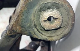 Задний подрамник для Volvo XC90 2014 года на фотографиях