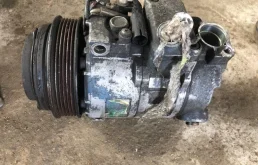 Компрессор кондиционера для Mercedes-Benz C class 1997 года на фотографиях