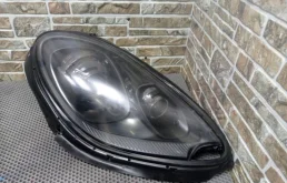 Фара правая для Porsche Macan 2015 года на фотографиях