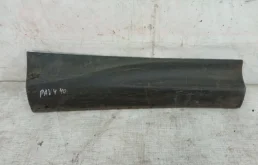 Накладка заднего бампера правая для Toyota RAV4 2015 года на фотографиях