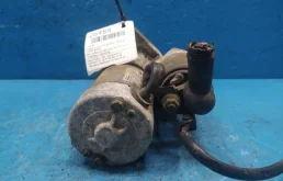 Стартер для Nissan X-Trail 2001 года на фотографиях