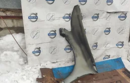 Крылья для Volvo S40 2012 года на фотографиях