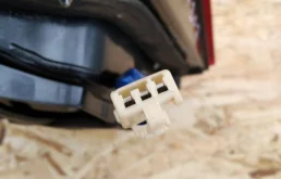 Фонарь внутренний правый для Toyota Land Cruiser 2008 года на фотографиях