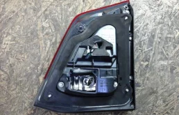 Фонарь левый для Toyota Land Cruiser 2013 года на фотографиях