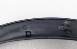 Молдинг крыла передний левый для Nissan X-Trail 2022 года на фотографиях