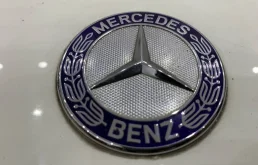 Капот для Mercedes-Benz C class 2008 года на фотографиях