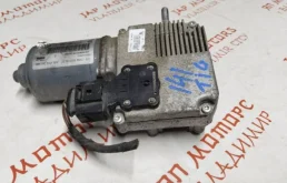 Мотор стеклоочистителя для Volkswagen Tiguan 2009 года на фотографиях