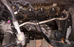 Двигатель без навесного для Opel Astra 2015 года на фотографиях